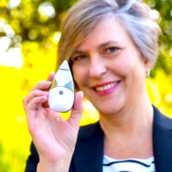 Meet your Posher, Jennifer - Picture 2 of 2